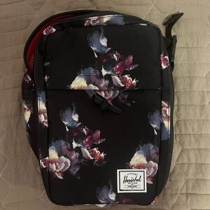 Hershel Chapter Travel Kit Connect